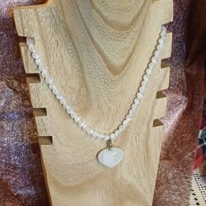 Collier en Sélénite