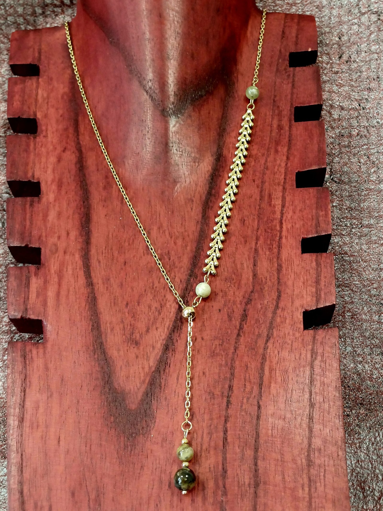 Collier acier inoxydable et perles de Grenat Vert